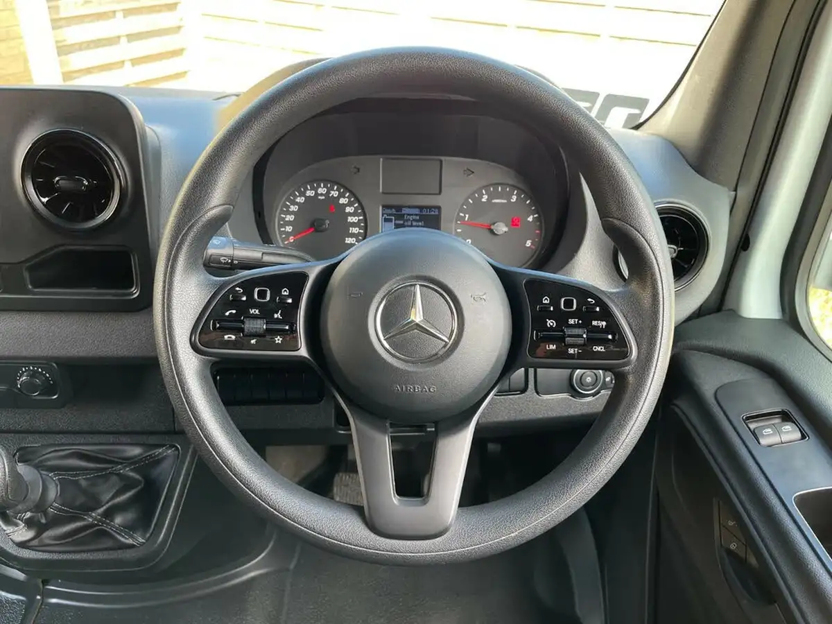 2020-mercedes-benz-sprinter-20cdi-315-l1h1-progressive-big-15