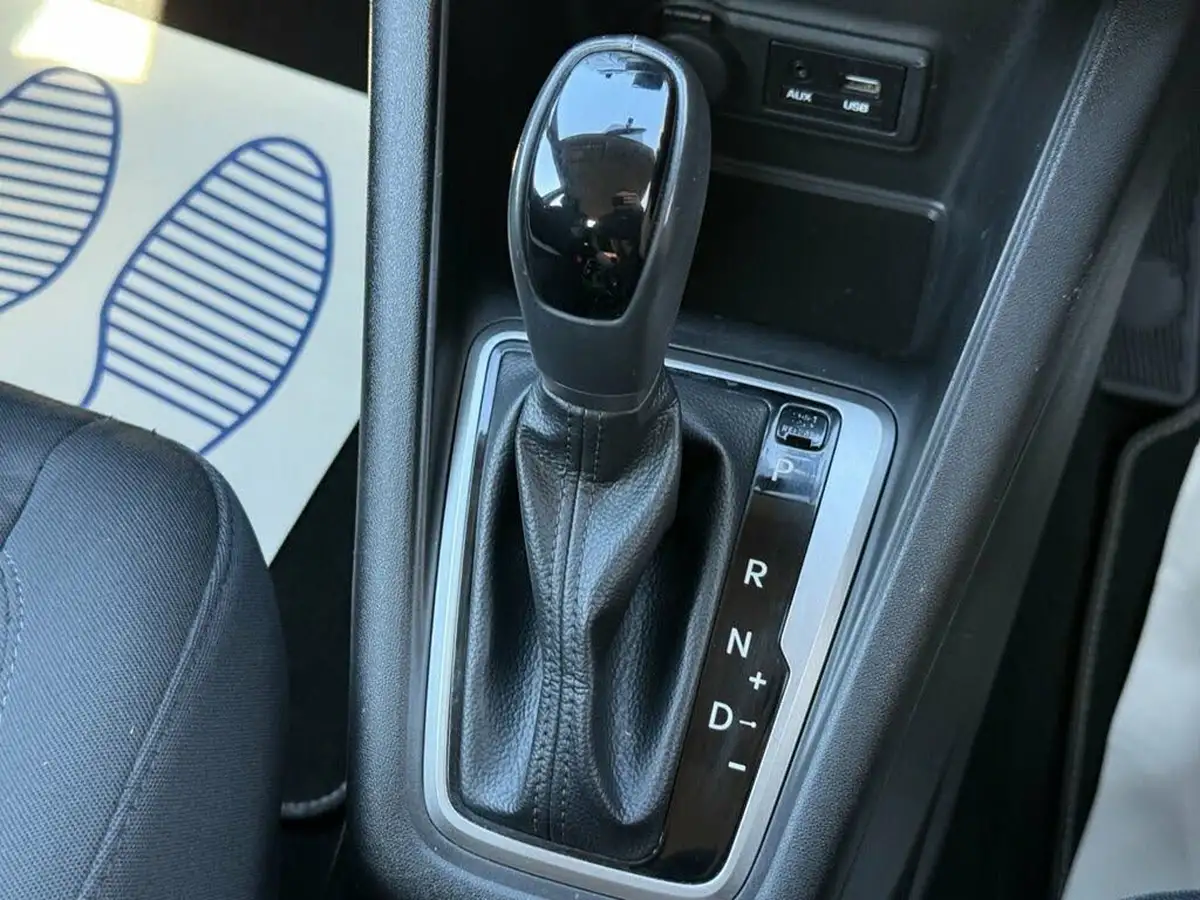 2019-hyundai-ix20-16-se-nav-auto-big-21