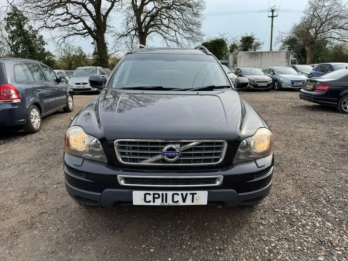 2011-volvo-xc90-24td-d5-se-200ps-geartronic-big-2
