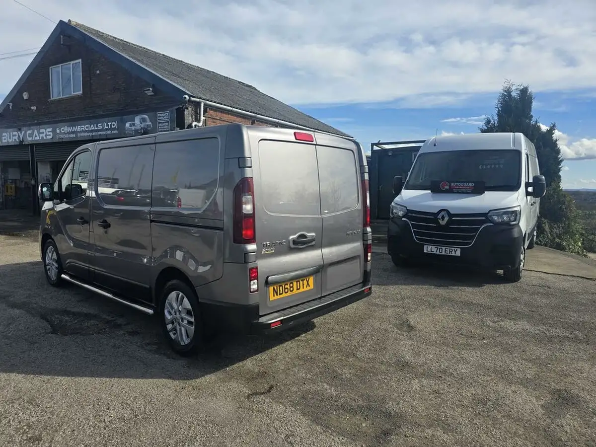 2018-renault-trafic-16dci-sl27-125-sport-nav-energy-125-e6-panel-van-big-8