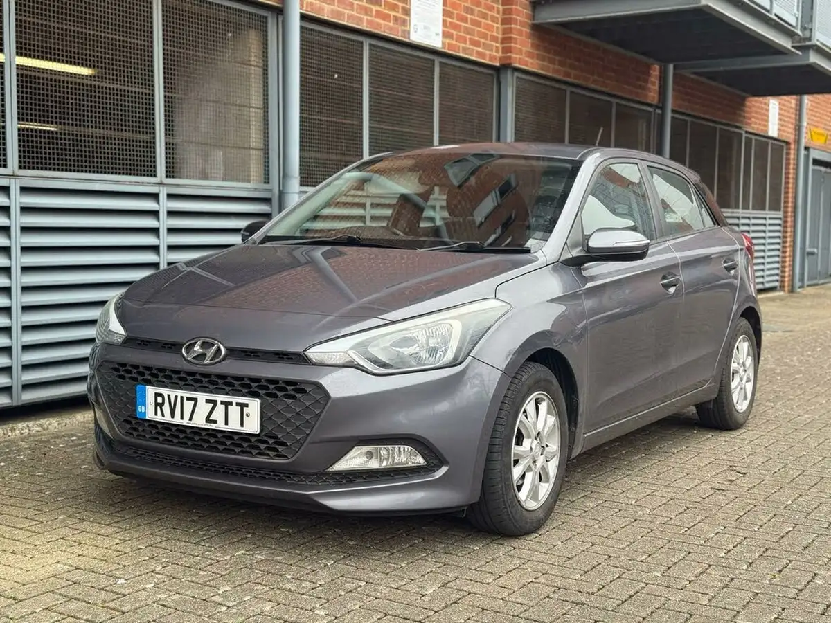 2017-hyundai-i20-12-se-hatchback-5d-big-9