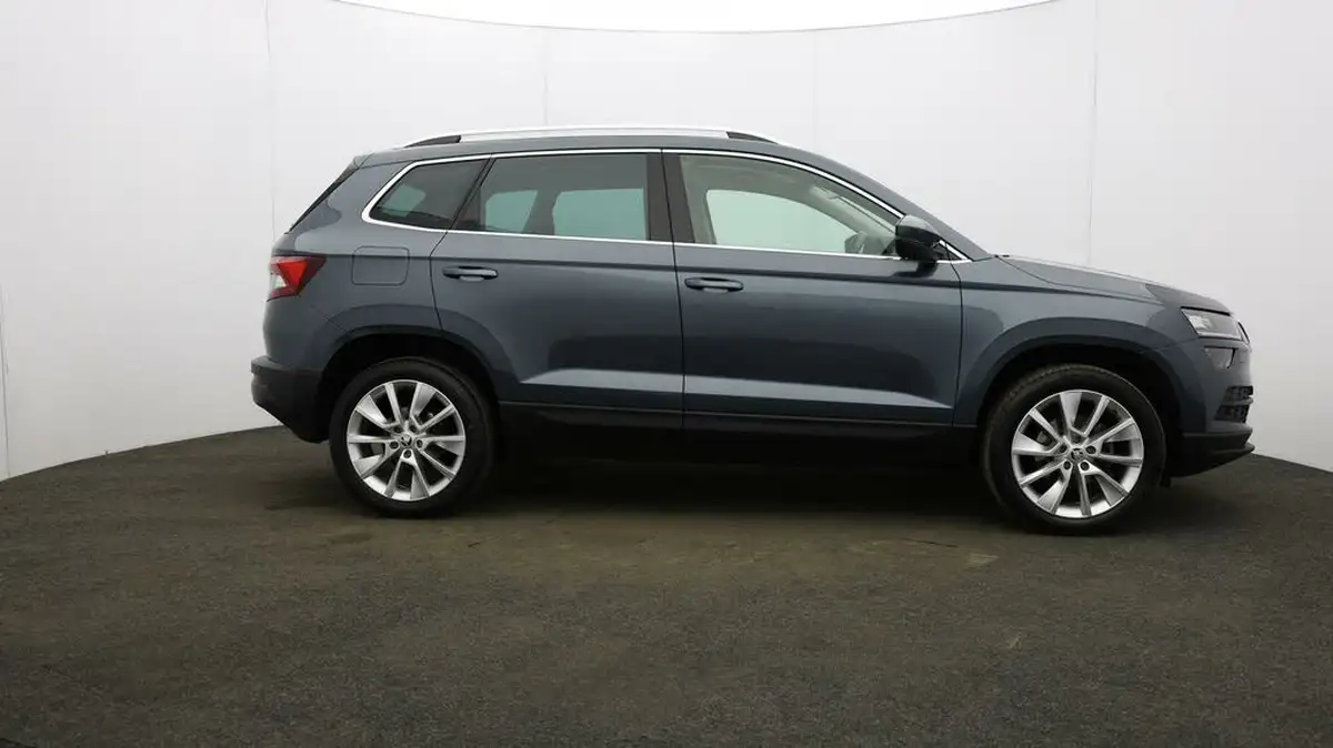 2022-skoda-karoq-15-tsi-se-l-big-45