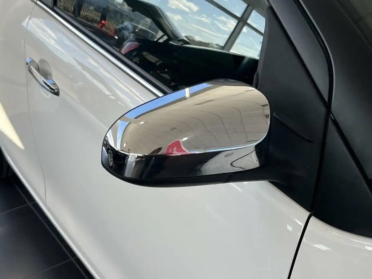 2018-citroen-c1-12-puretech-flair-5d-big-41