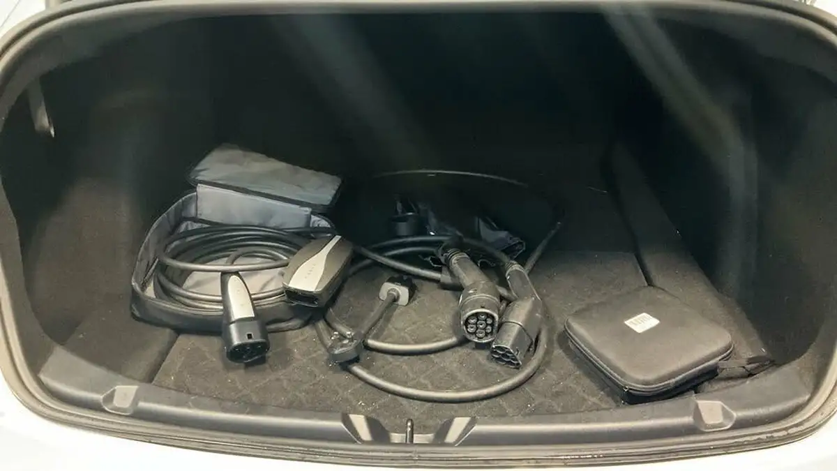 2021-tesla-model-3-e-long-range-awd-big-8