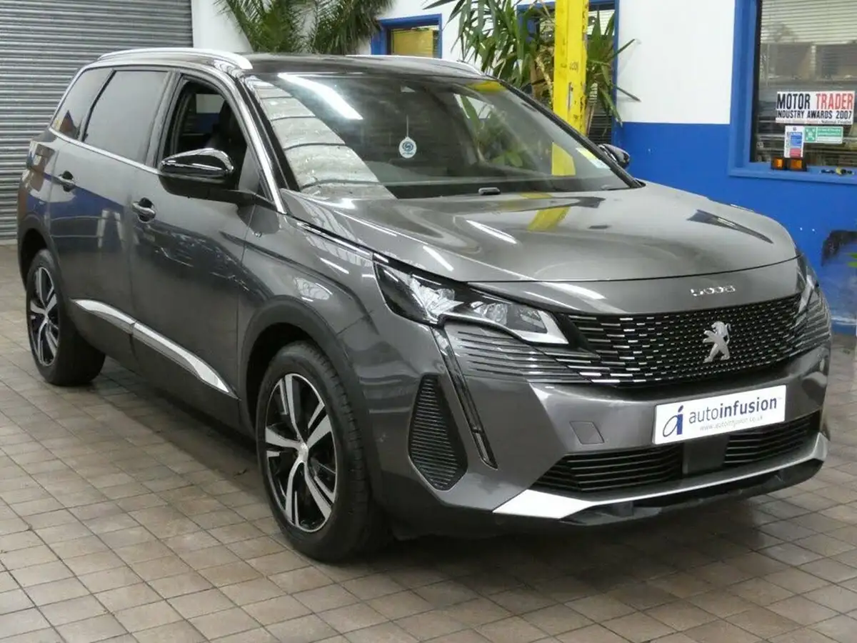 2021-peugeot-5008-suv-12-puretech-gt-eat8-big-14