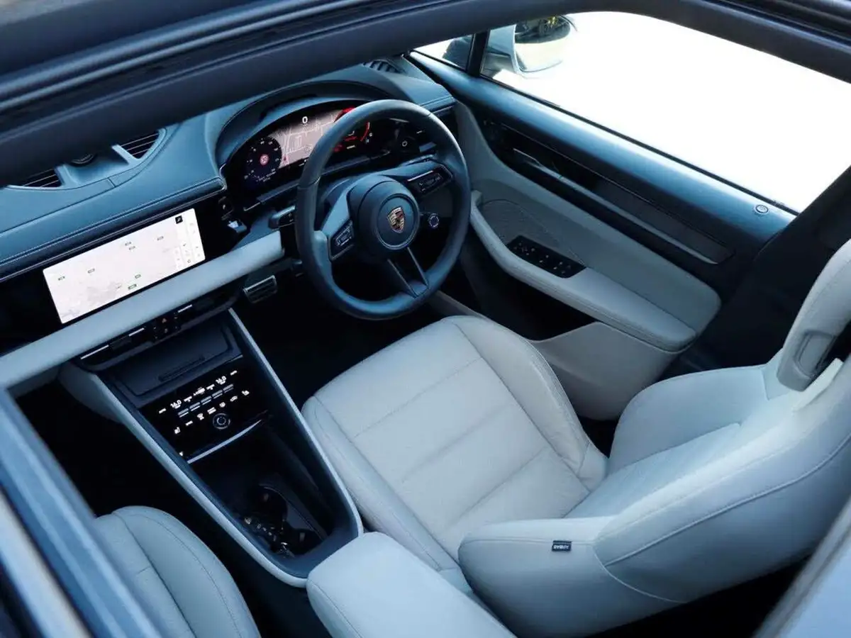 2025-porsche-macan-e-4s-electric-big-12