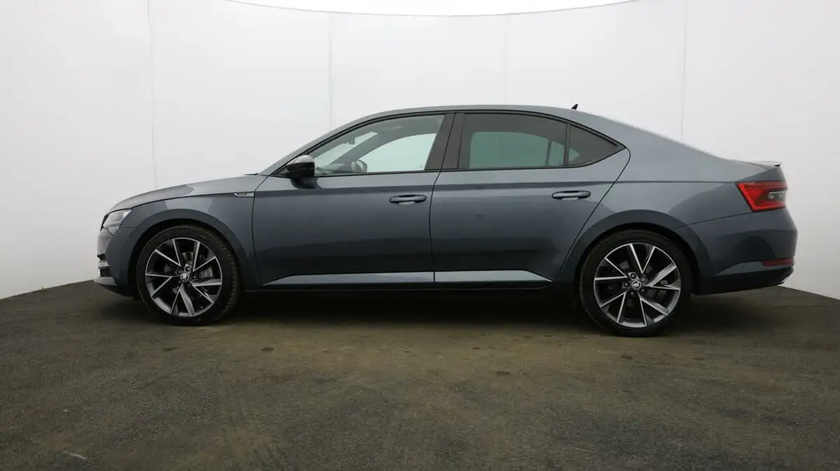 2020-skoda-superb-14-tsi-sportline-plus-hatchback-big-3
