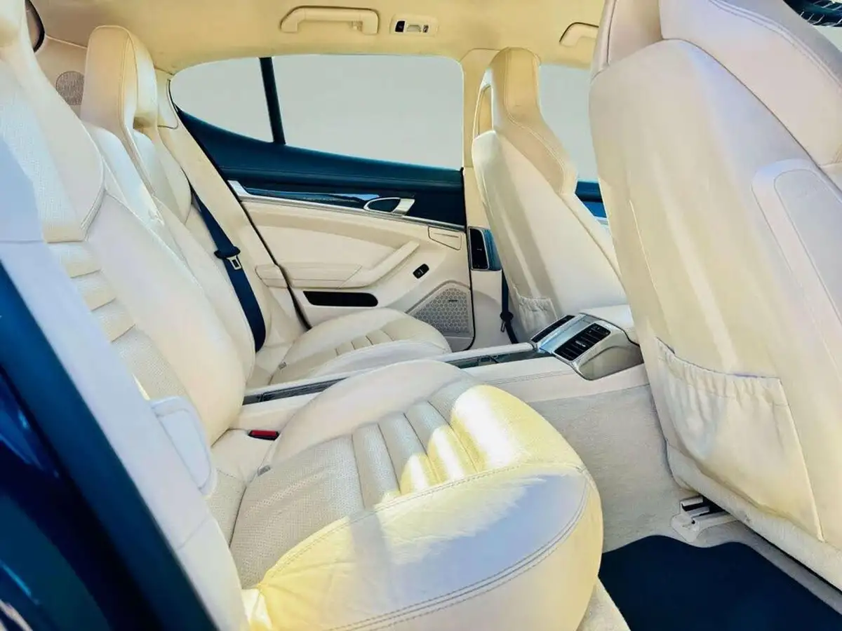 2010-porsche-panamera-48-4s-big-20