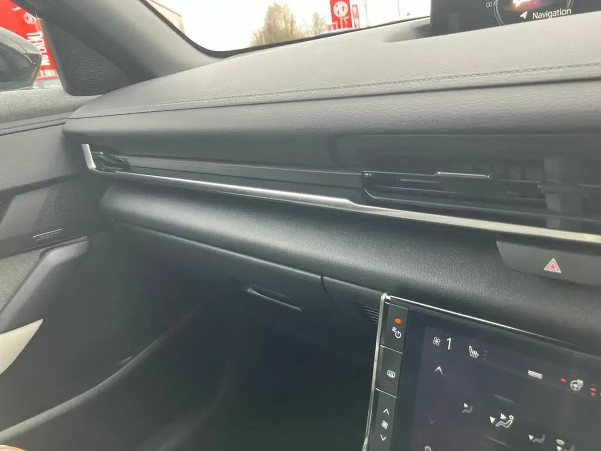 2023-mazda-mx-30-e-makoto-170ps-dark-grey-cloth-w-black-leatherette-830cc-big-33
