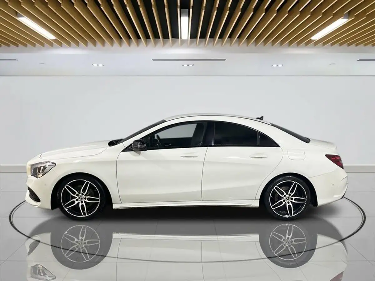 2017-mercedes-benz-cla-21d-cla-220-amg-line-coupe-4d-big-3