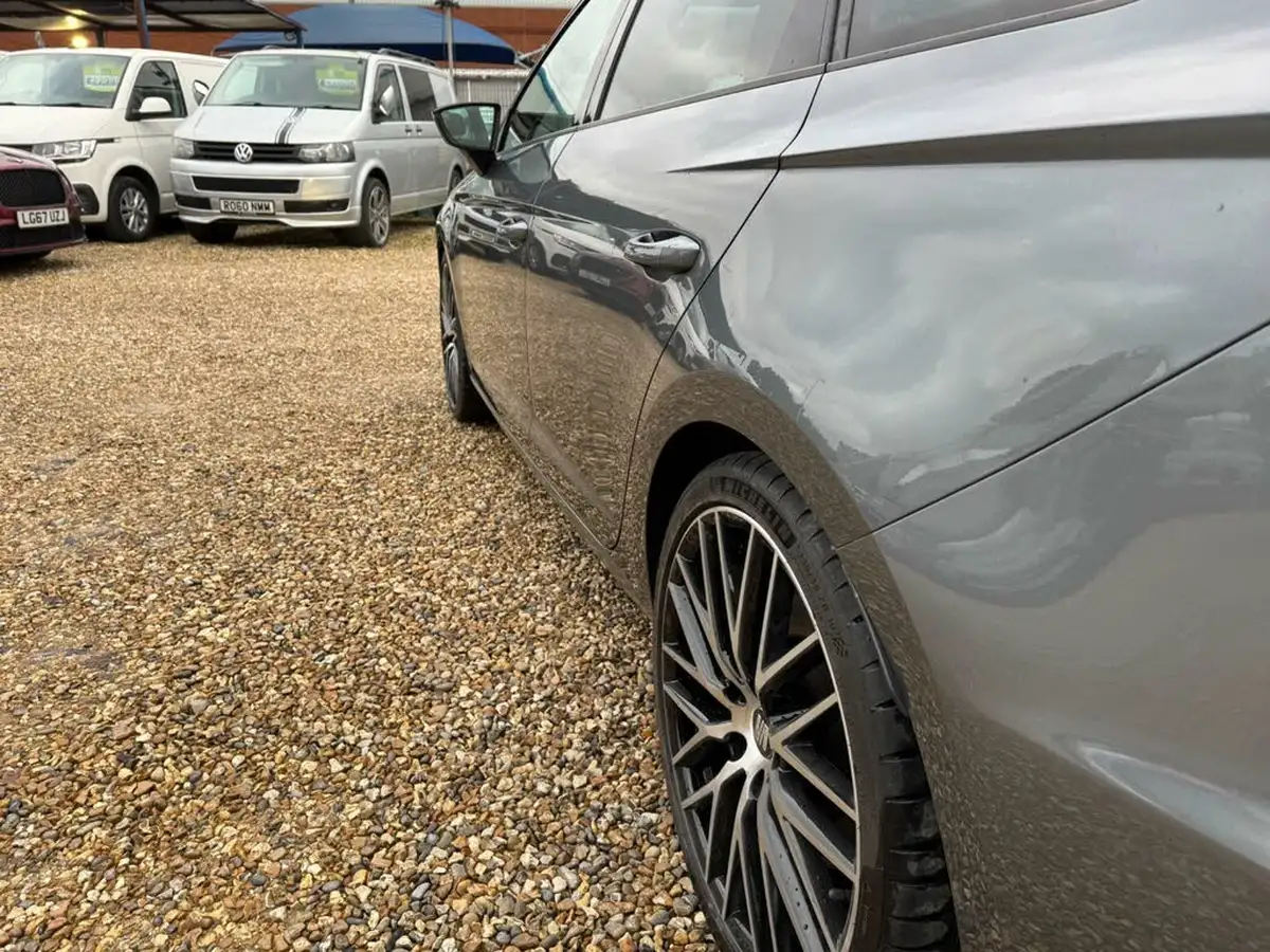 2015-seat-leon-20-cupra-280-sports-tourer-5d-big-79