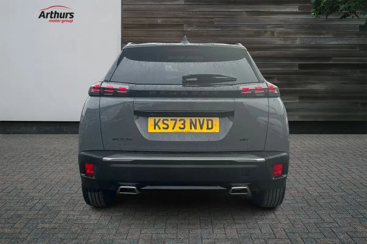 2023-peugeot-2008-suv-big-11