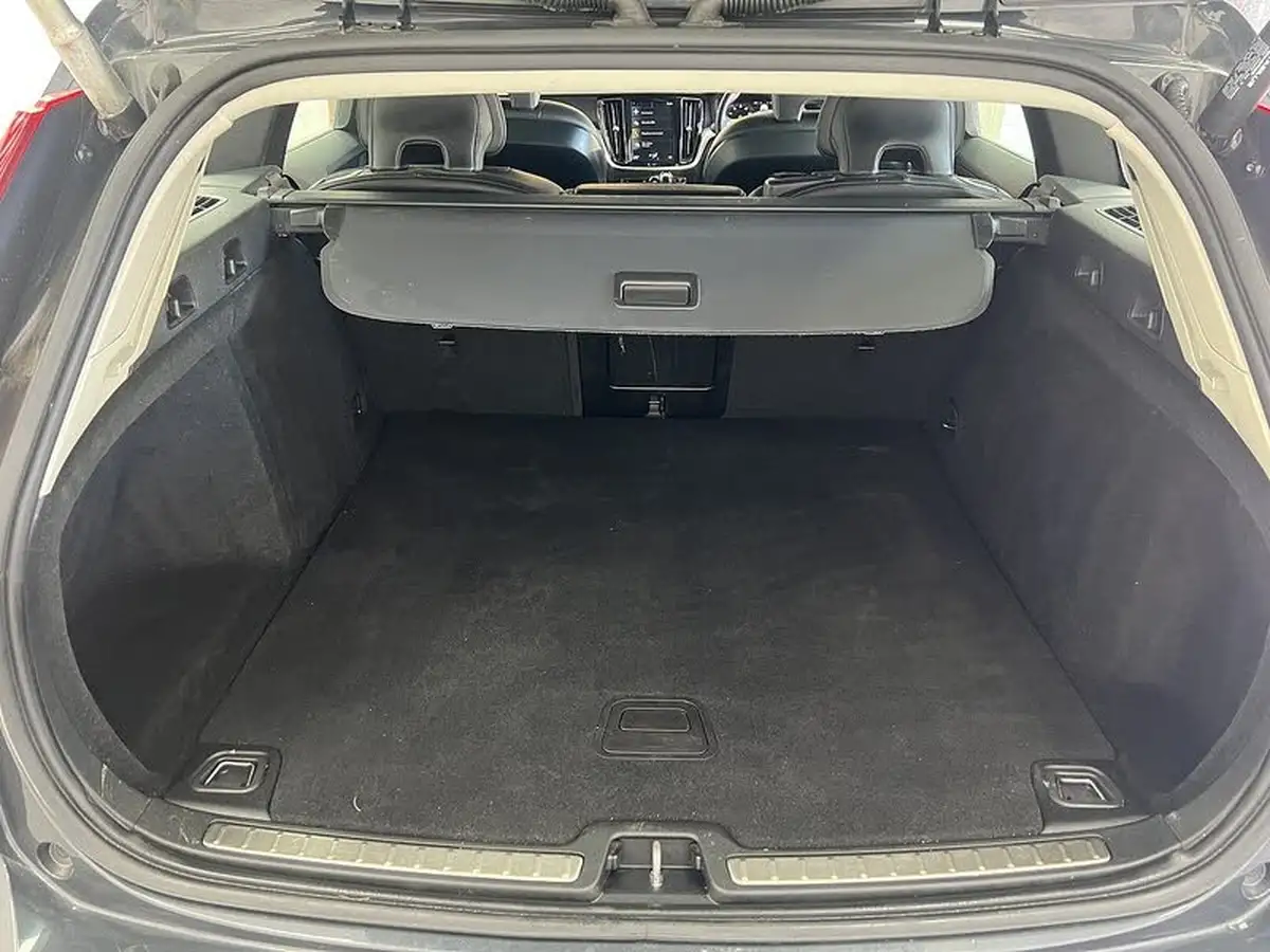 2019-volvo-v60-20td-d3-momentum-big-4