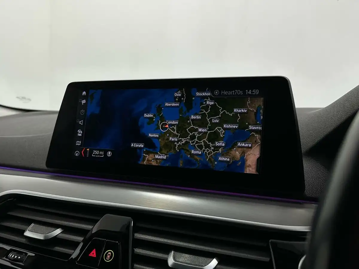 2017-bmw-5-series-30td-530d-se-xdrive-saloon-4d-big-21