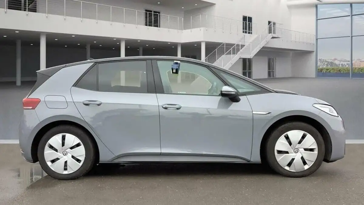2022-volkswagen-id3-e-family-204ps-performance-big-4