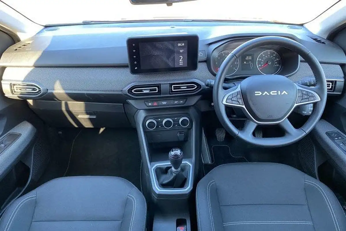 2025-dacia-jogger-10-tce-expression-big-9