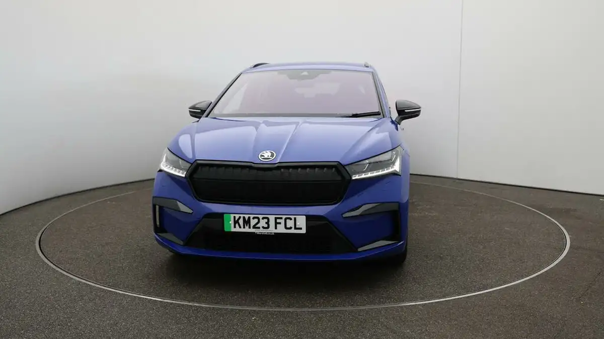 2023-skoda-enyaq-e-80-sportline-big-32