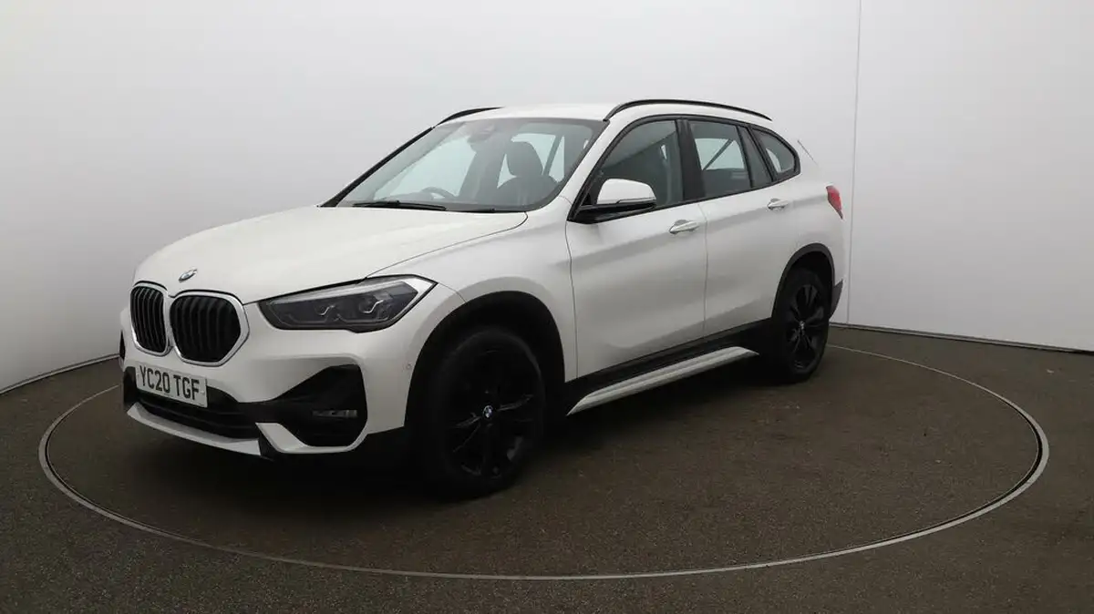 2020-bmw-x1-15-sdrive18i-sport-big-2