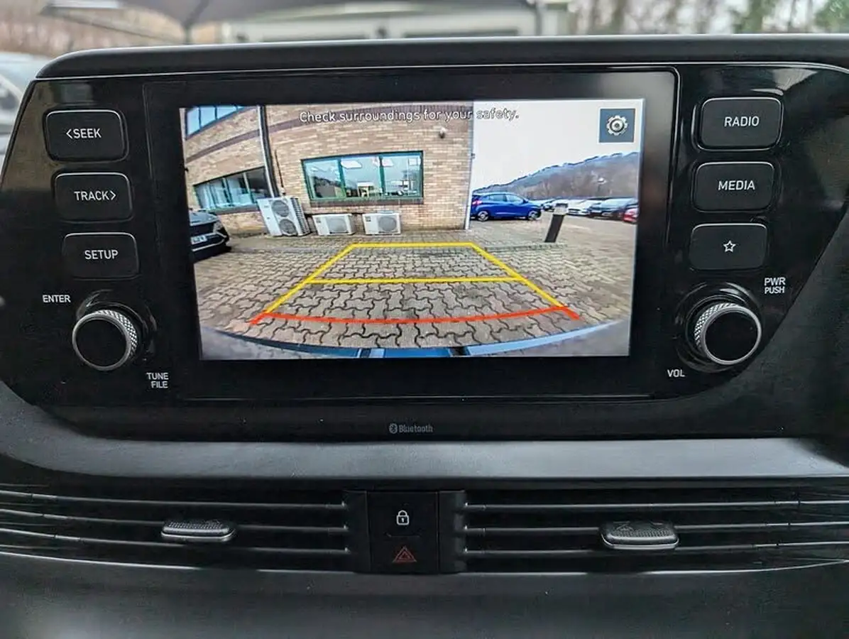 2022-hyundai-i20-10-t-gdi-se-connect-dct-big-35