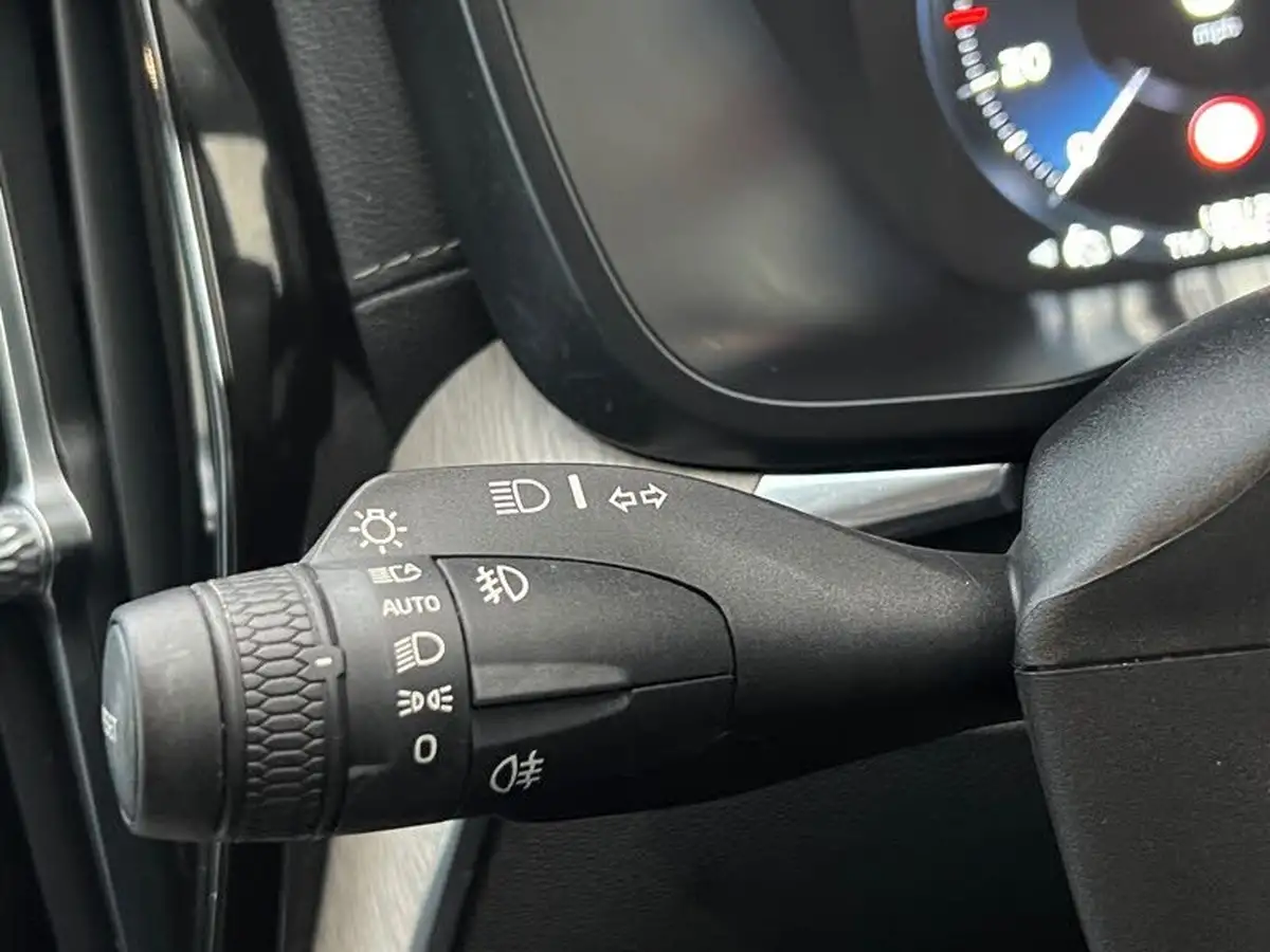2019-volvo-xc60-20-t8-inscription-pro-ss-big-72