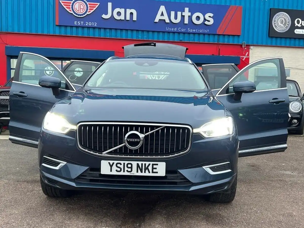 2019-volvo-xc60-20-t8-inscription-pro-ss-big-24