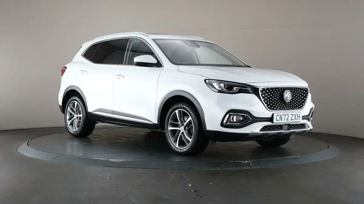 2022-mg-hs-15t-gdi-exclusive-162ps-big-1