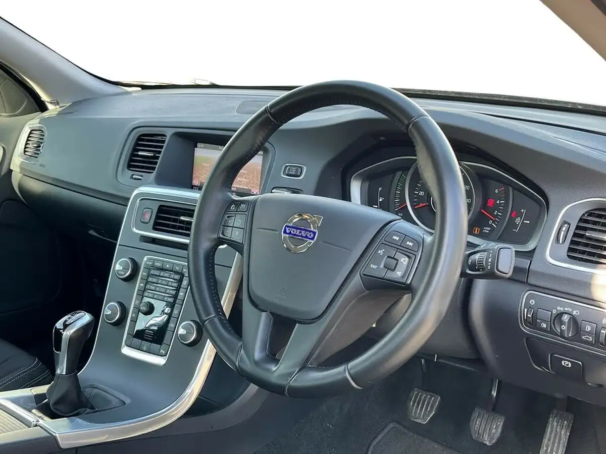 2017-volvo-s60-20td-d2-business-edition-lux-big-4