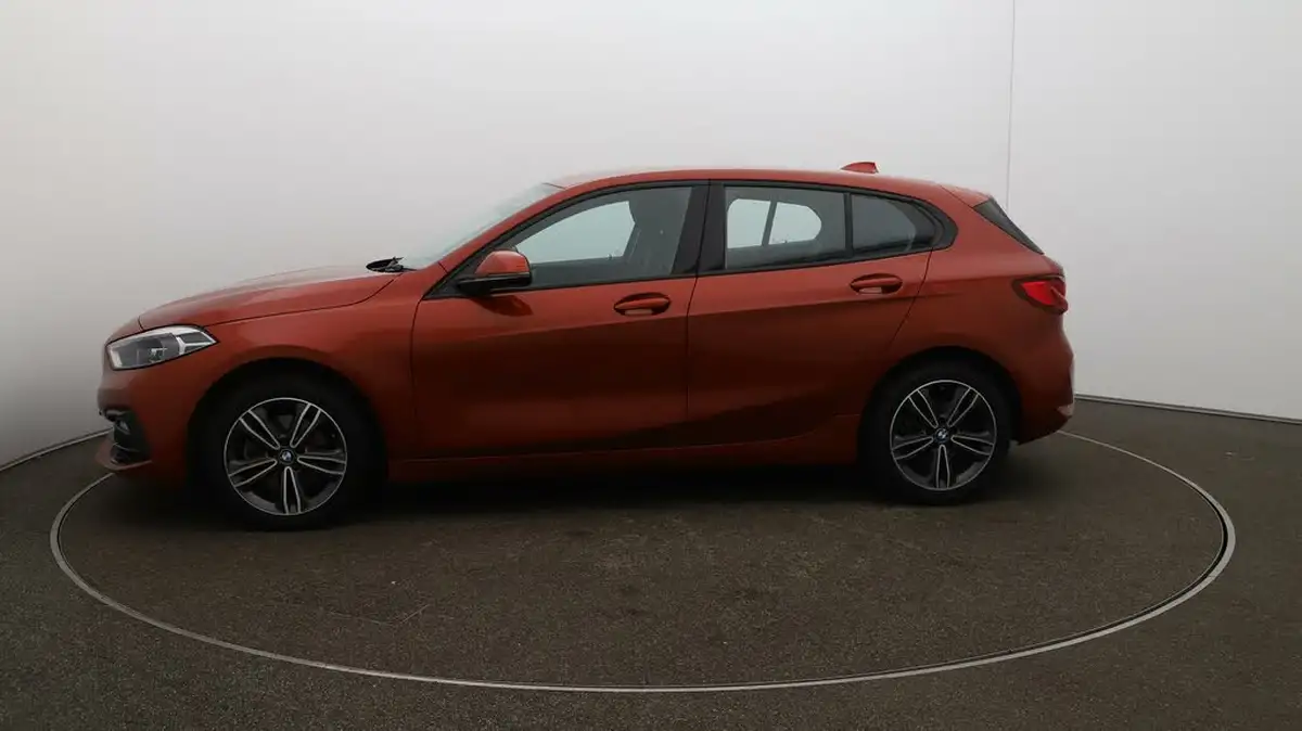 2020-bmw-1-series-15td-116d-sport-big-56