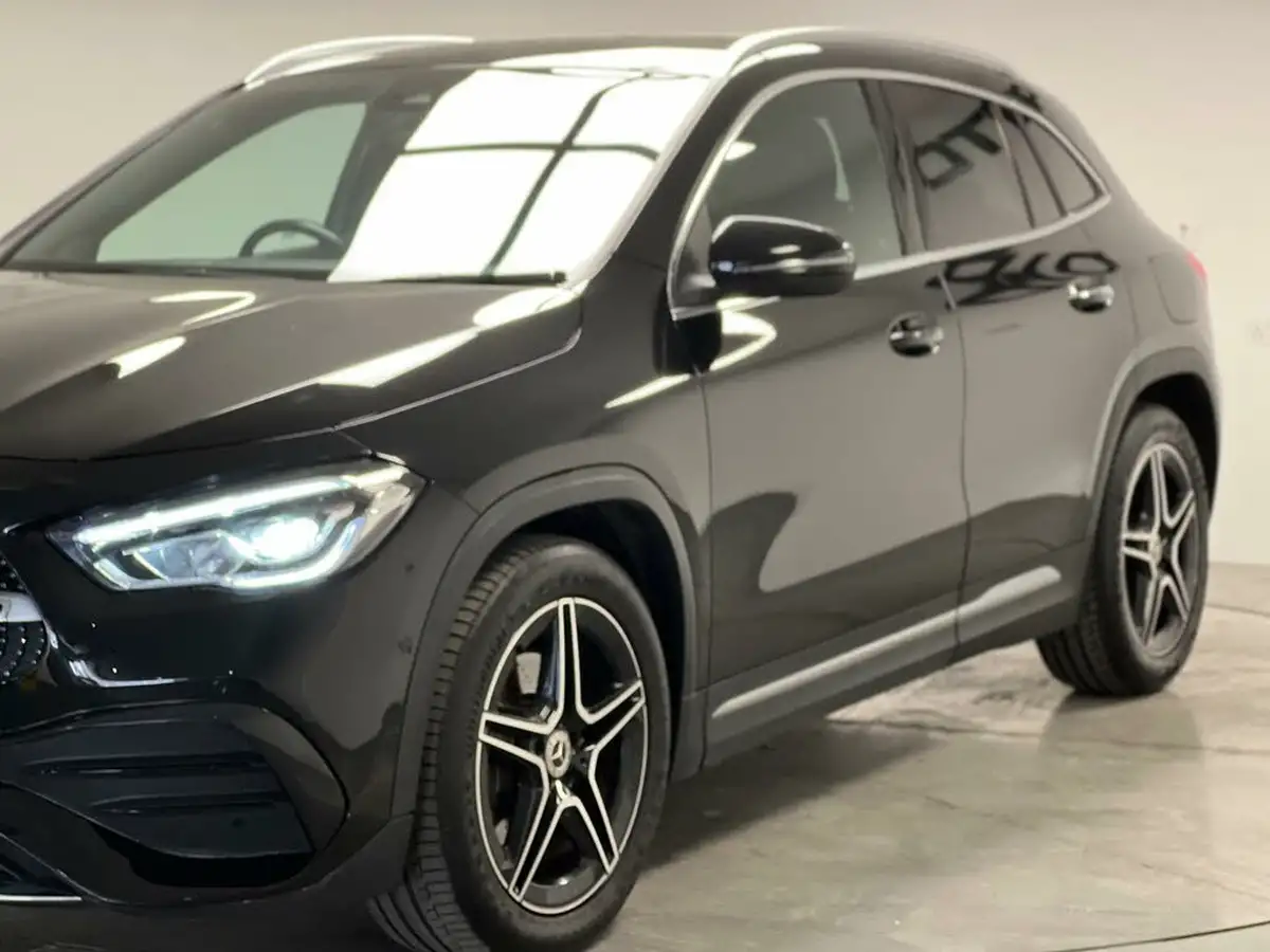 2023-mercedes-benz-gla-class-13-gla-200-amg-line-executive-station-wagon-big-2