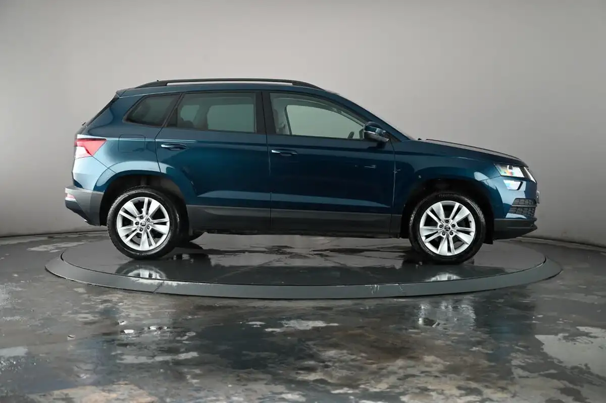 2022-skoda-karoq-15-tsi-se-technology-big-32