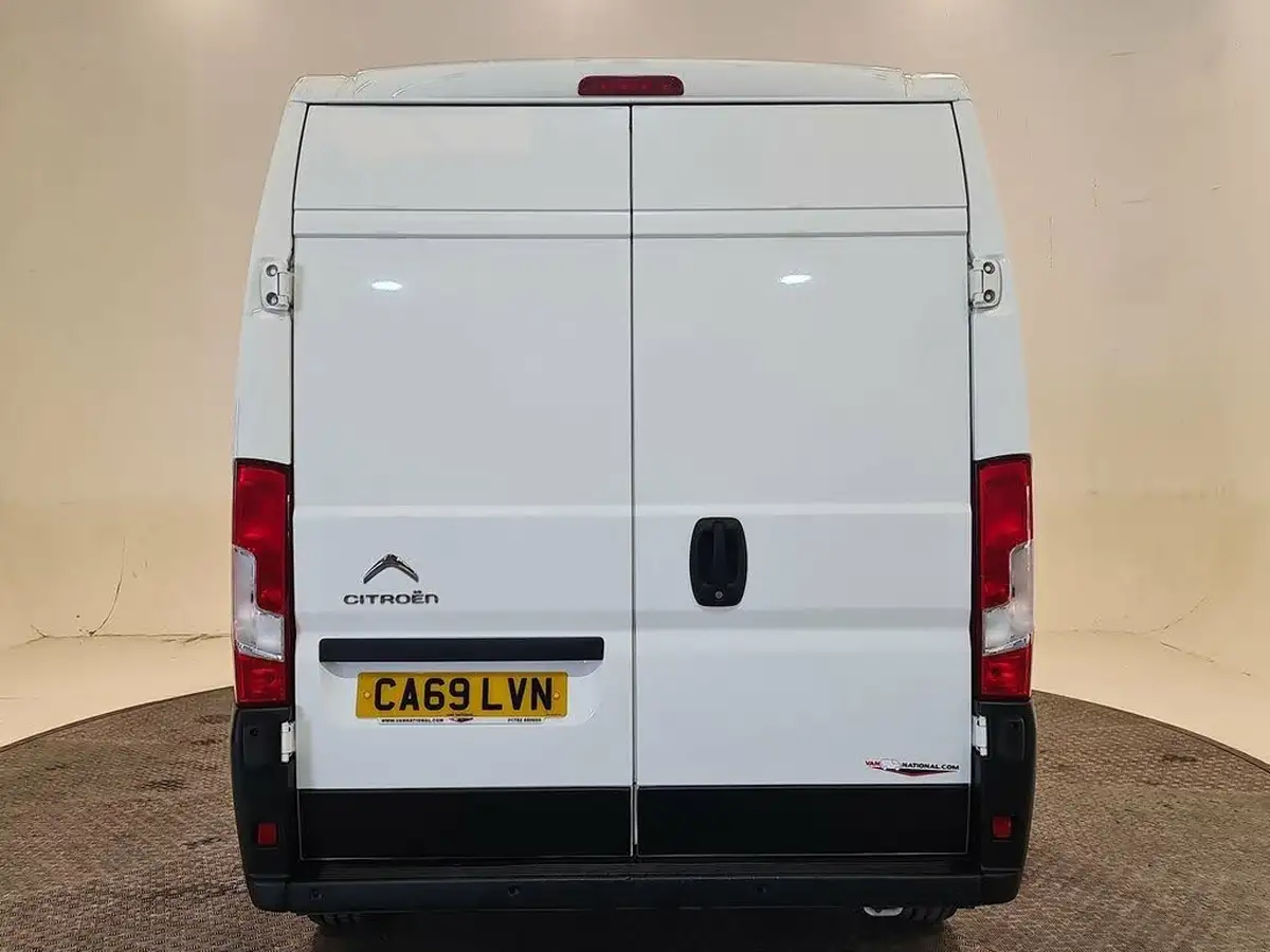 2019-citroen-relay-22bluehdi-35-l3h2-enterprise-panel-big-17