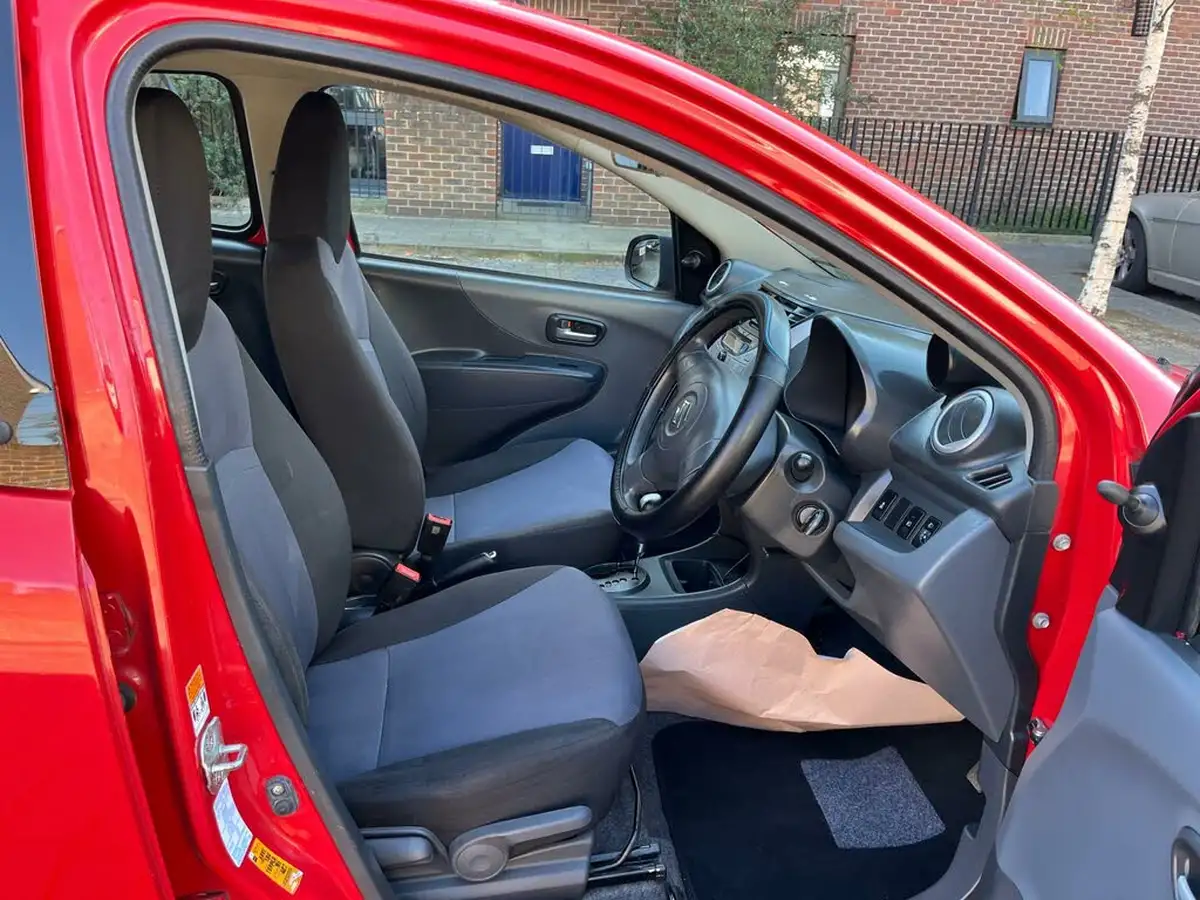 2013-suzuki-alto-10-sz4-auto-big-15
