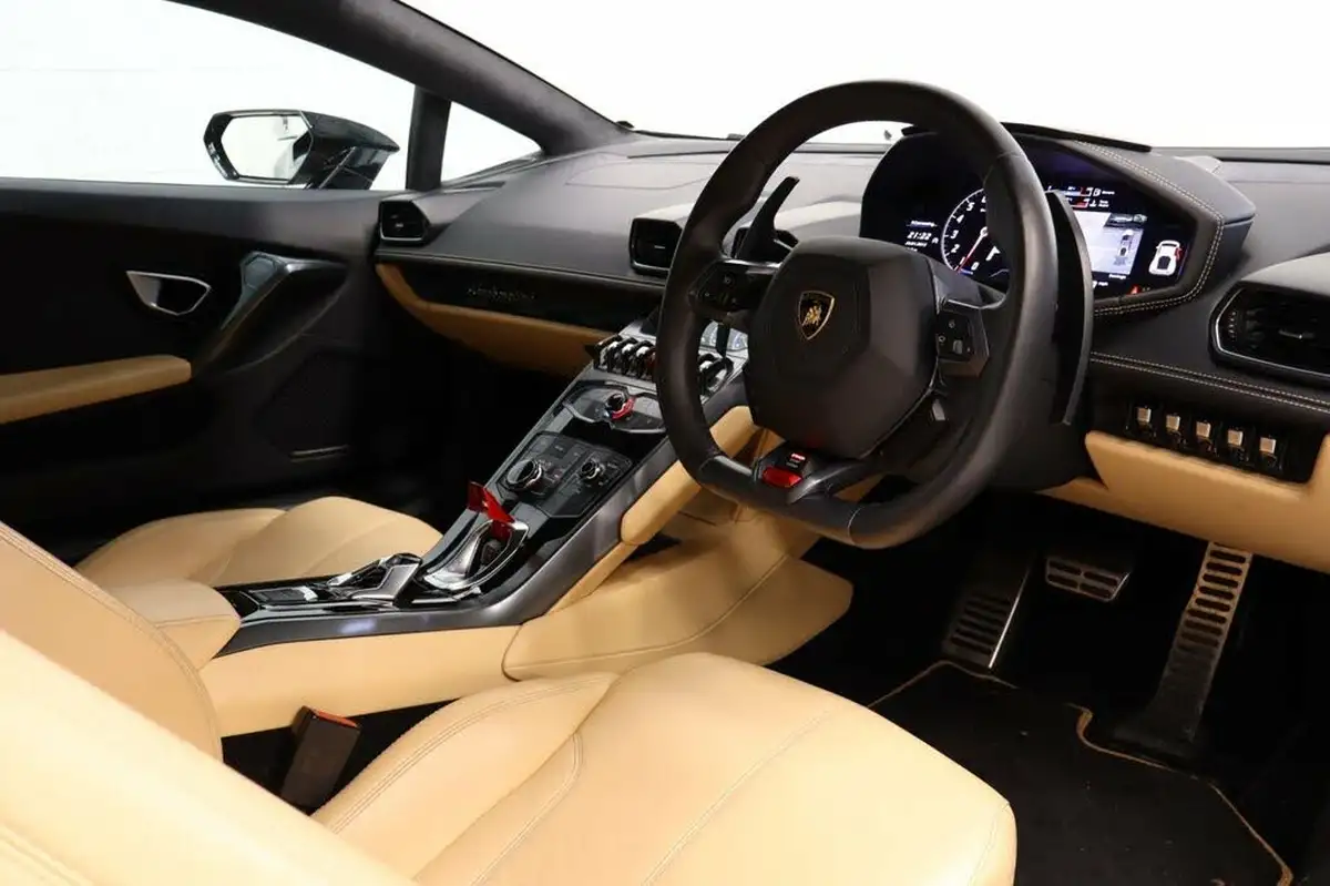 2015-lamborghini-huracan-52-lp-610-4-4wd-coupe-big-8