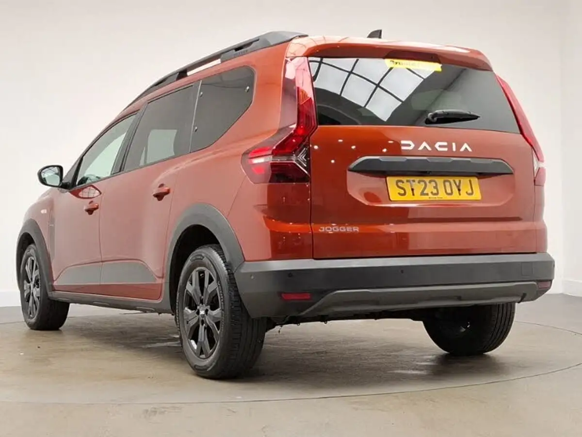 2023-dacia-jogger-10-tce-extreme-se-big-1