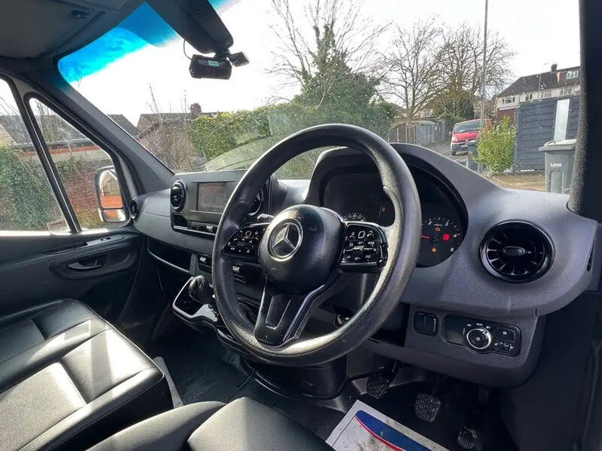 2019-mercedes-benz-sprinter-21cdi-314-l2h1-143pseu6c-panel-van-fwd-big-42
