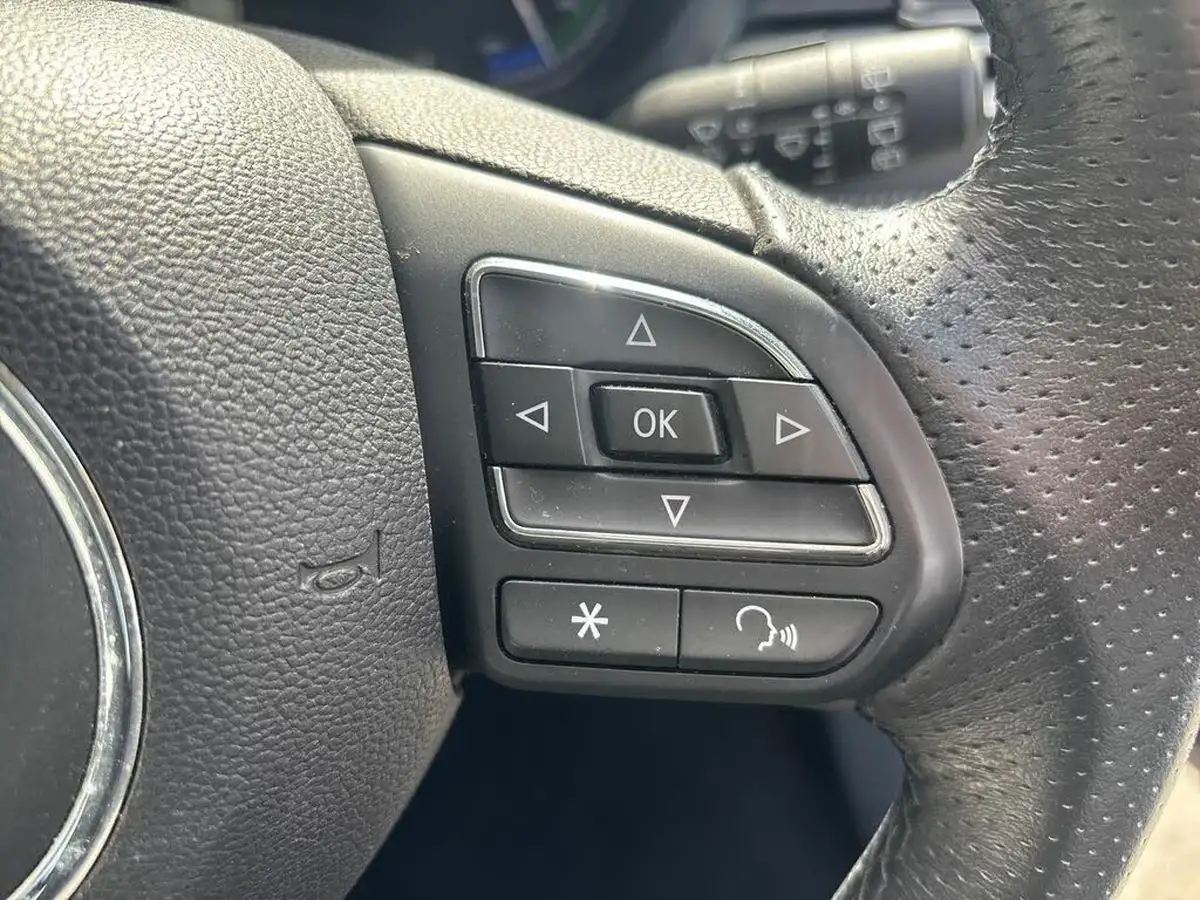 2021-mg-mg5-e-excite-ev-big-16