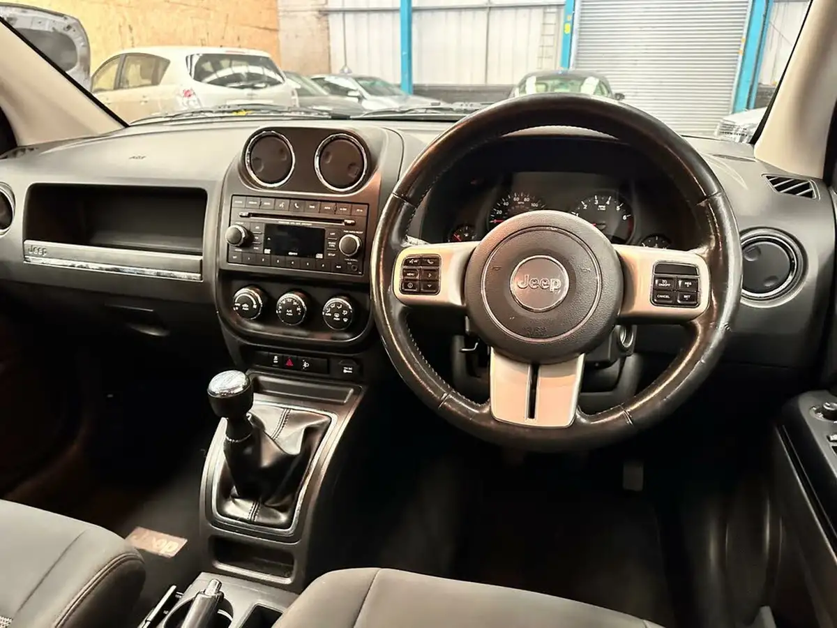 2012-jeep-compass-20-sport-big-11