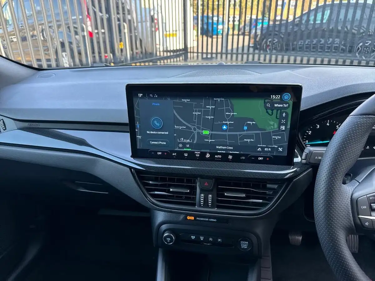 2022-ford-focus-10t-st-line-125ps-hatchback-big-19