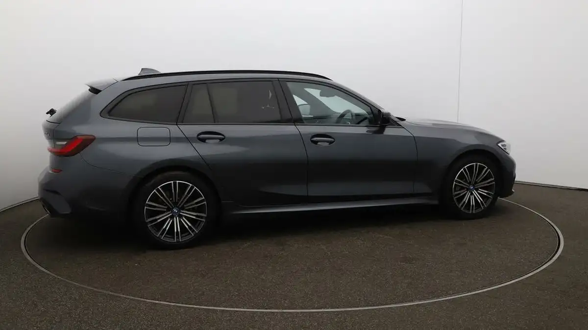 2022-bmw-3-series-20-330e-m-sport-touring-5d-big-48
