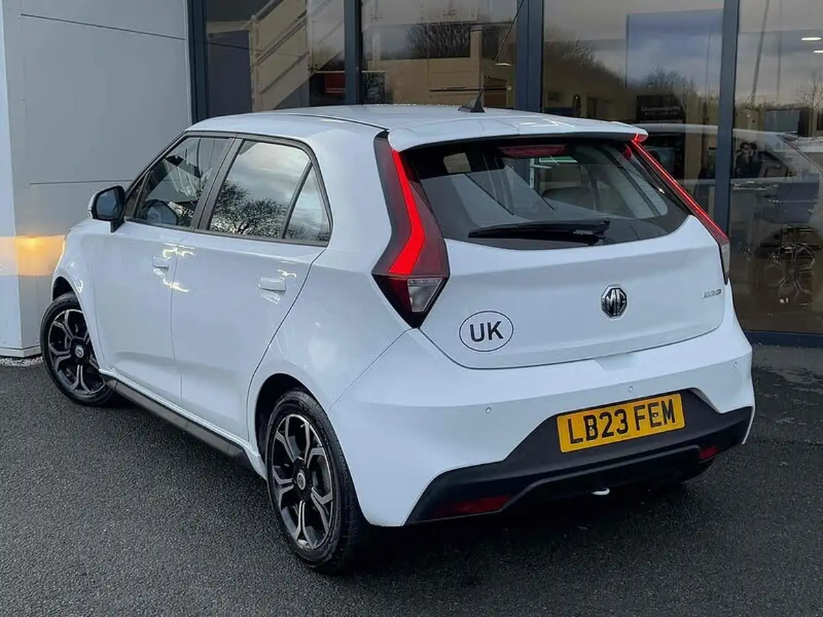 2023-mg-mg3-15-vti-tech-exclusive-nav-big-4