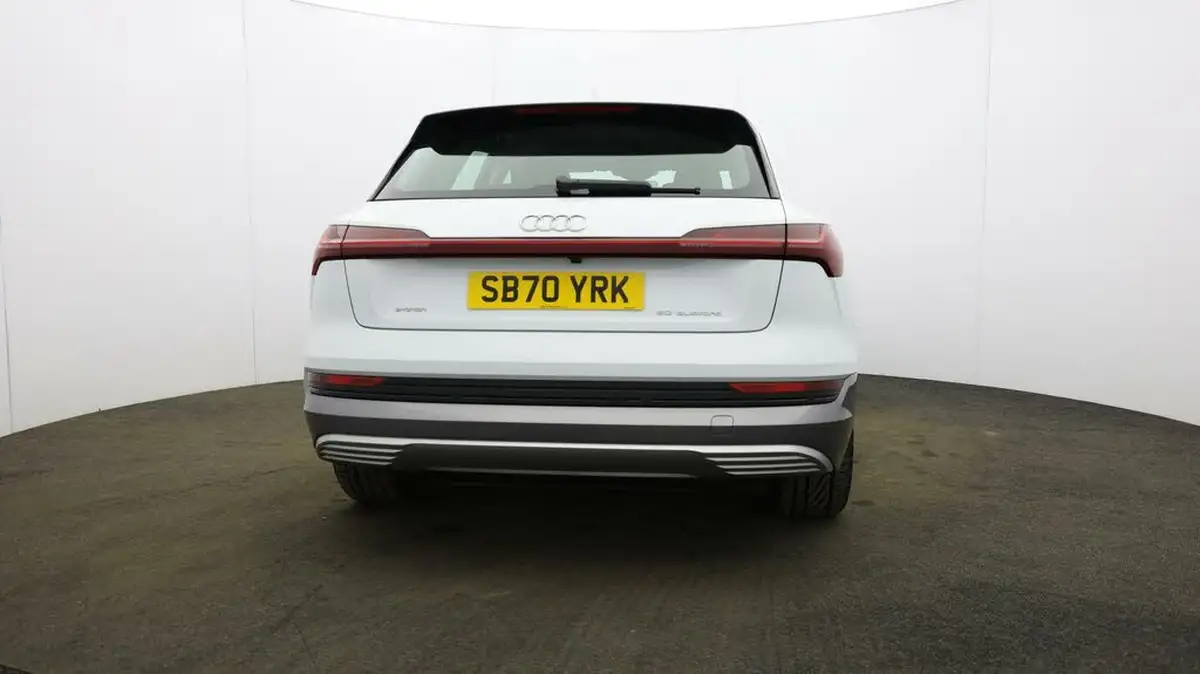 2021-audi-e-tron-50e-technik-station-wagon-big-58