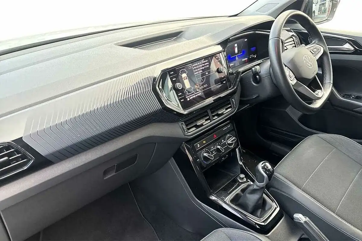 2023-volkswagen-t-cross-10-tsi-black-edition-95ps-big-1