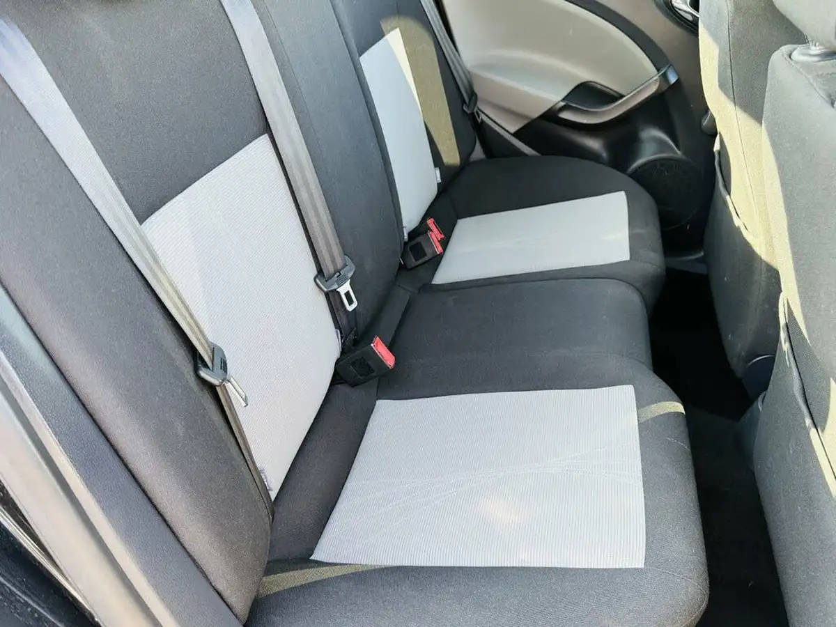 2014-seat-ibiza-14-toca-16v-85ps-hatchback-5d-big-11