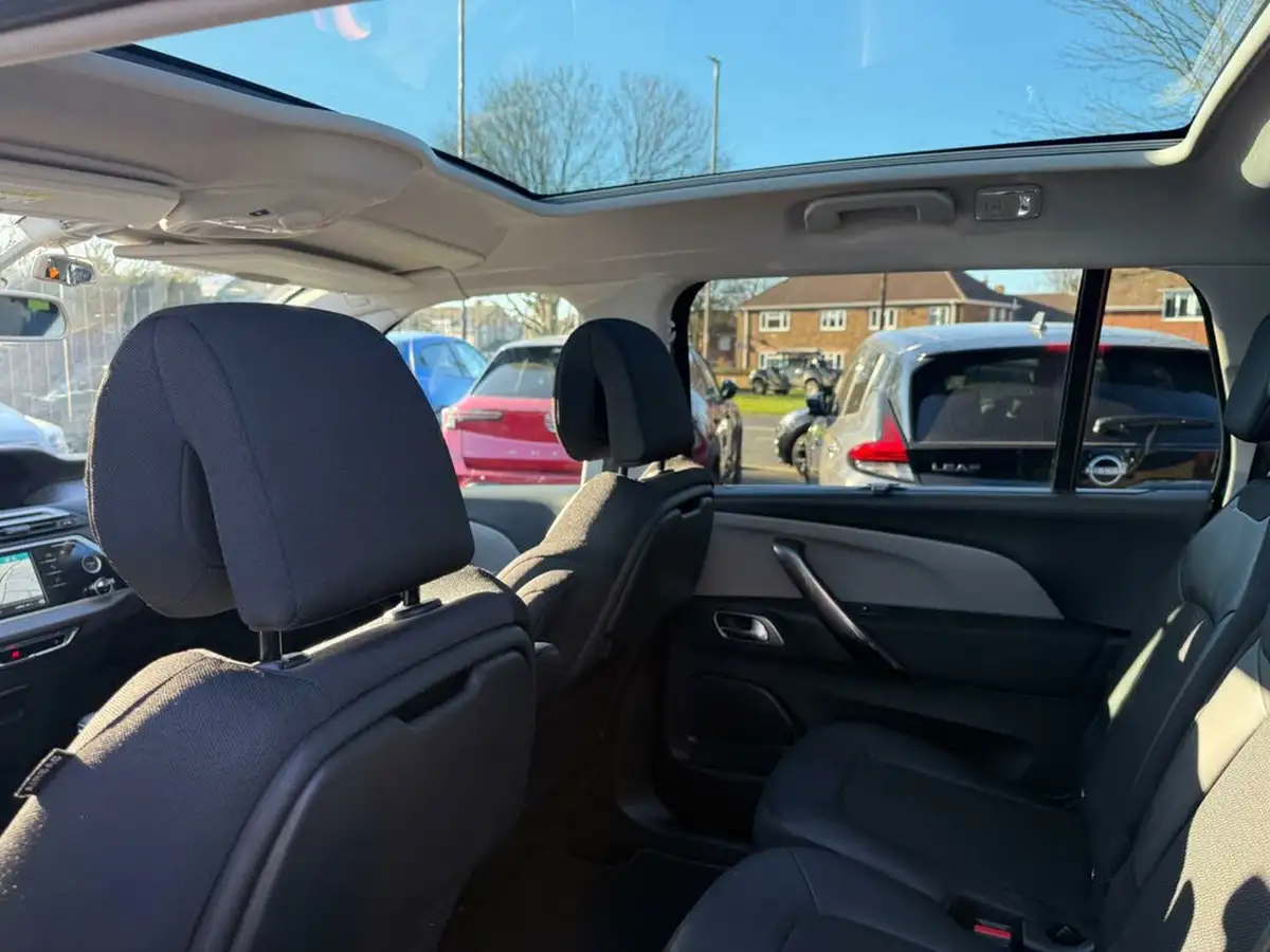2021-citroen-grand-c4-spacetourer-12-puretech-shine-big-45