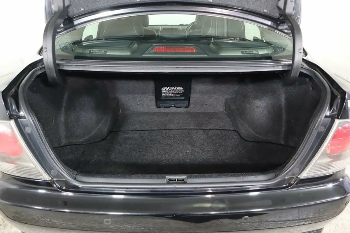 2004-lexus-is-200-20-se-parking-sensors-auto-big-8