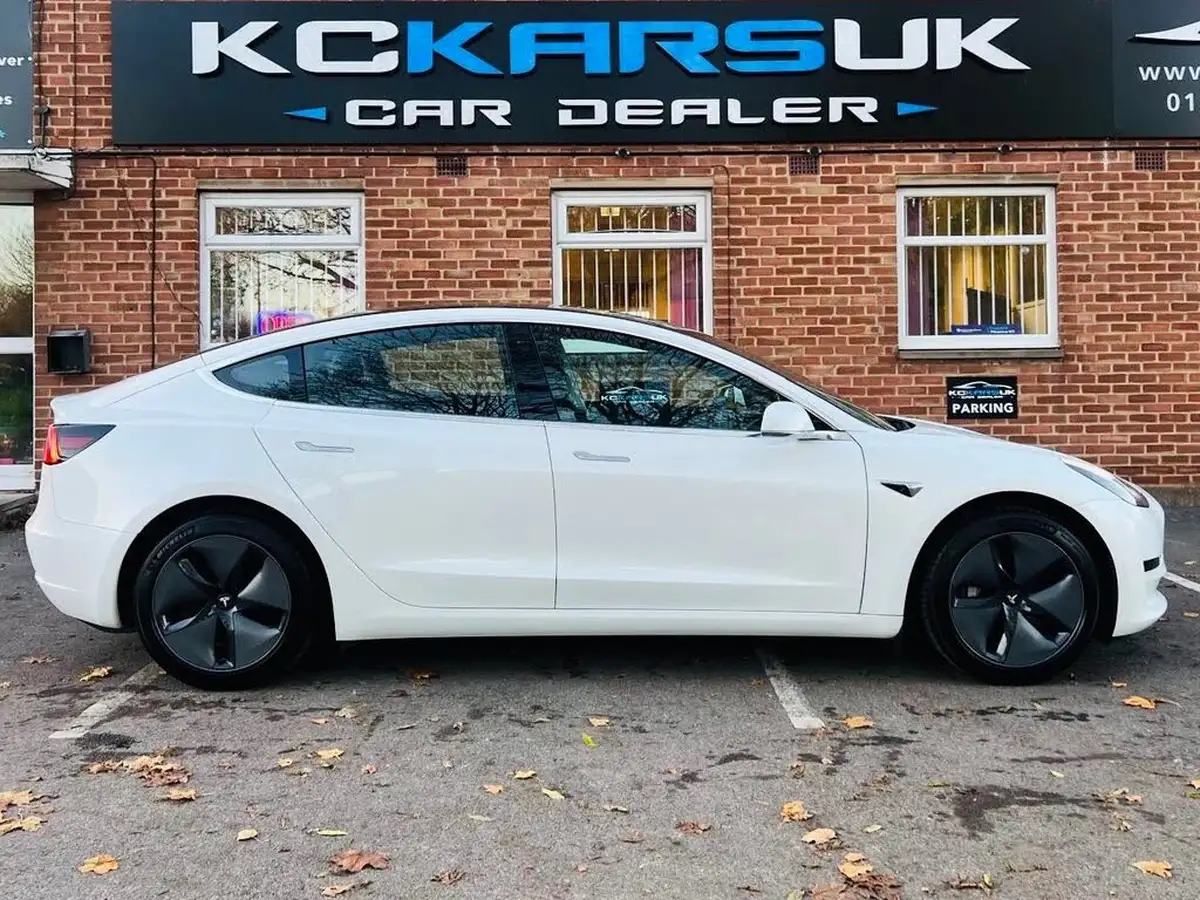 2020-tesla-model-3-e-standard-plus-big-38