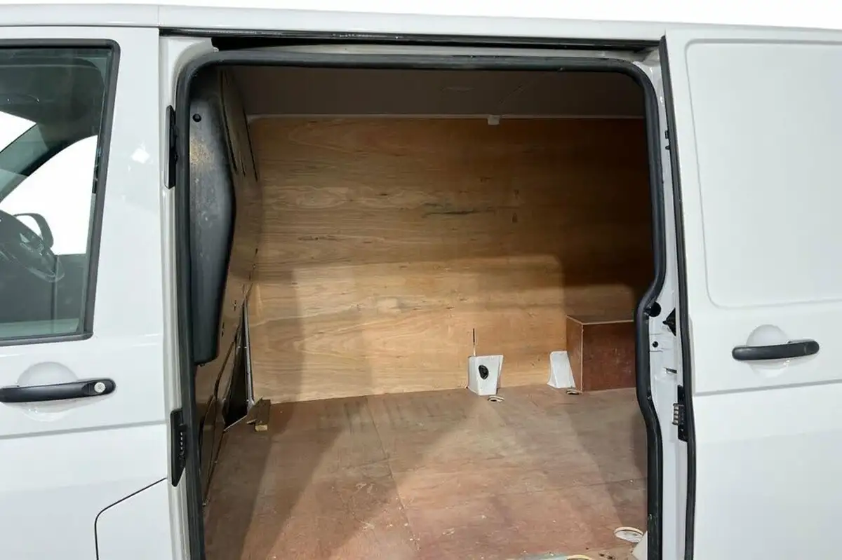 2021-volkswagen-transporter-e-abt-etransporter-lwb-panel-van-big-9