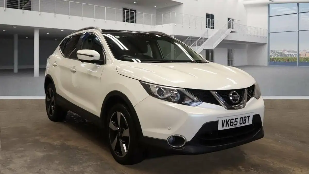 2015-nissan-qashqai-15dci-n-tec-big-0