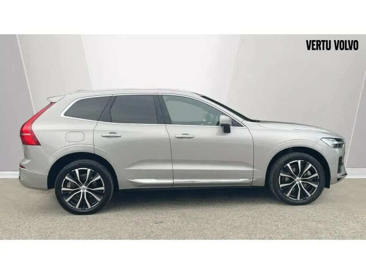 2023-volvo-xc60-20-t8-ultimate-dark-big-2