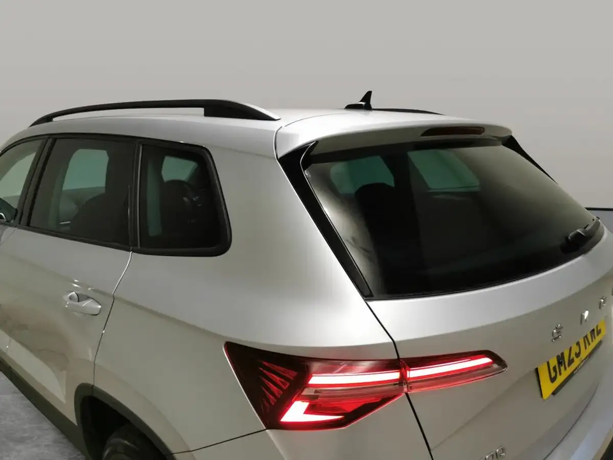2023-skoda-karoq-15-tsi-se-drive-dsg-big-16